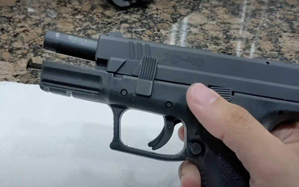 The Springfield XD Takedown Lever needs to be 90 Degrees